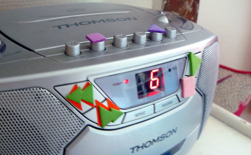 Un radio-cassette-CD adapté